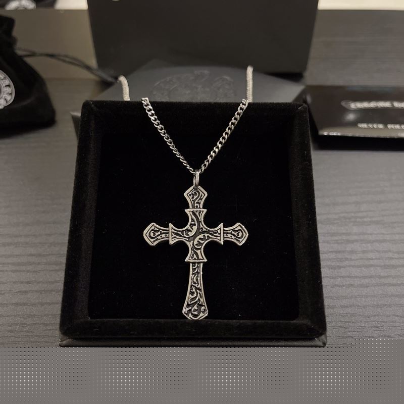 Ch**me He**ts necklaces